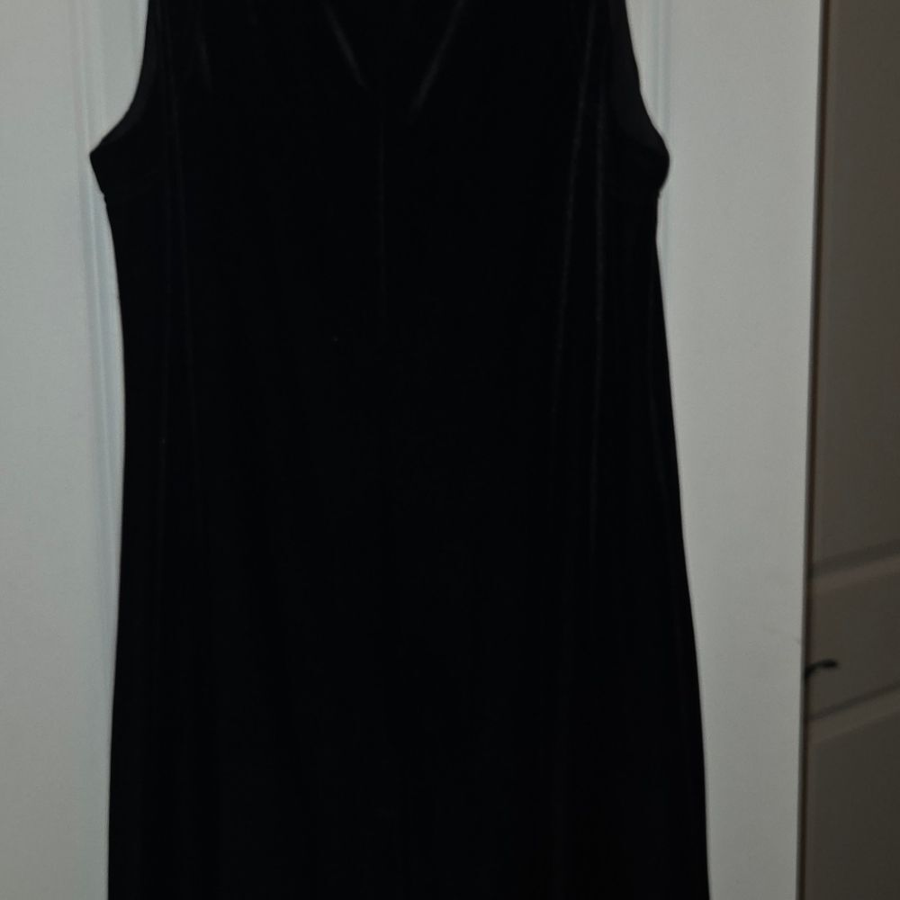 Vintage Victor Costa Black Velvet Dress - Picture 5 of 11